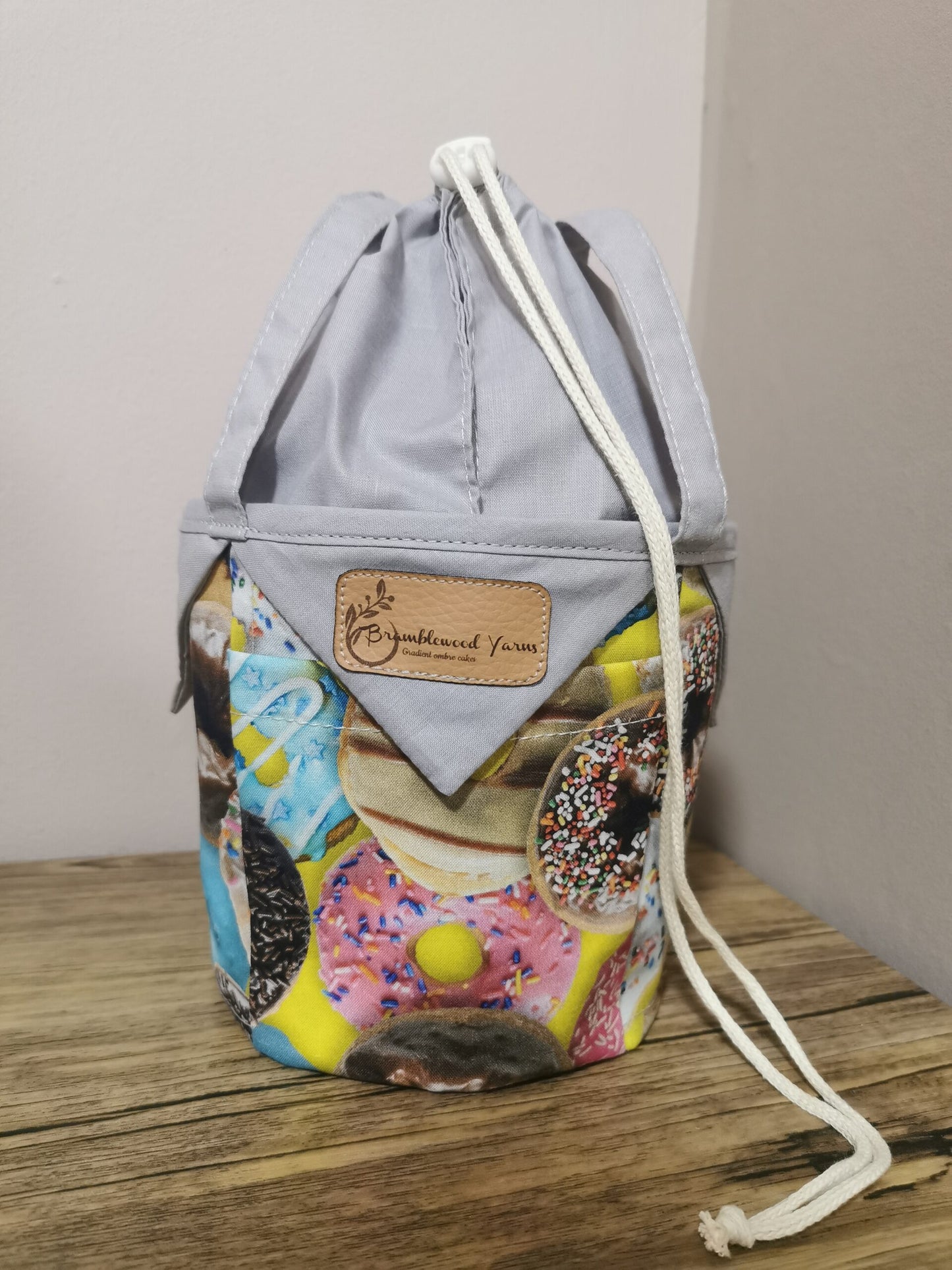 DOUGHNUTS BRAMBLEBAG WITH CLOSING TOP